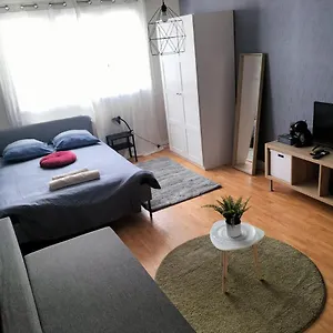  Séjour chez l'habitant Spacieuse-tv-metro Clemenceau-dans En Colocation