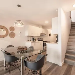 Big 2 Bedroom On 2 Floors - 1907 Montréal